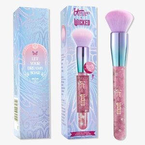 IT Cosmetics Limited Edition Wicked Foundation Brush - Glinda